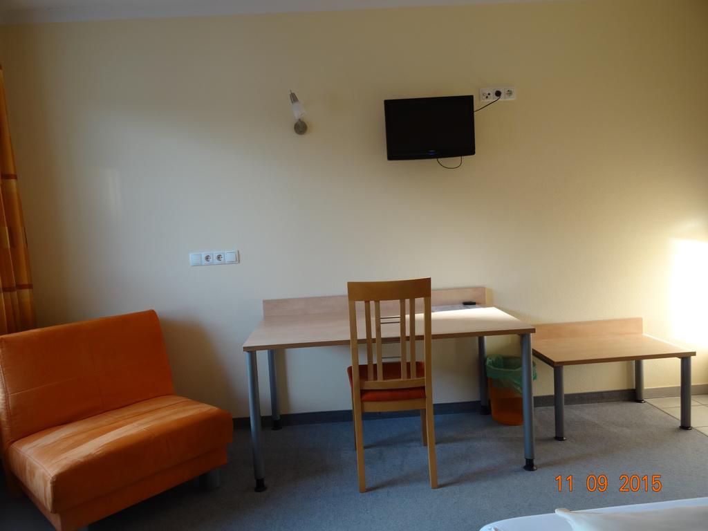 Pension Alram Hof Эггенфельден Экстерьер фото
