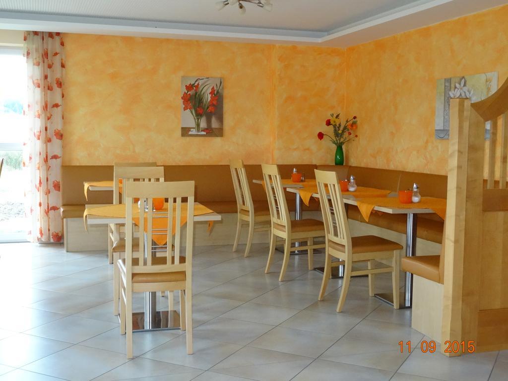 Pension Alram Hof Эггенфельден Экстерьер фото