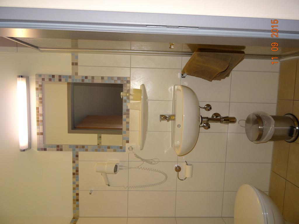 Pension Alram Hof Эггенфельден Экстерьер фото