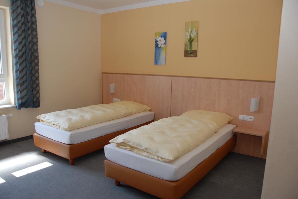 Pension Alram Hof Эггенфельден Экстерьер фото